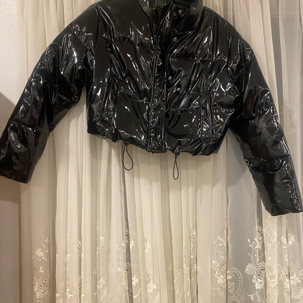 PrettyLittleThing Shiny Black Bomber Jacket